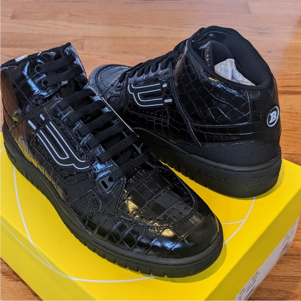 Bally Champion King Embossed Leather Sneaker Size 9
